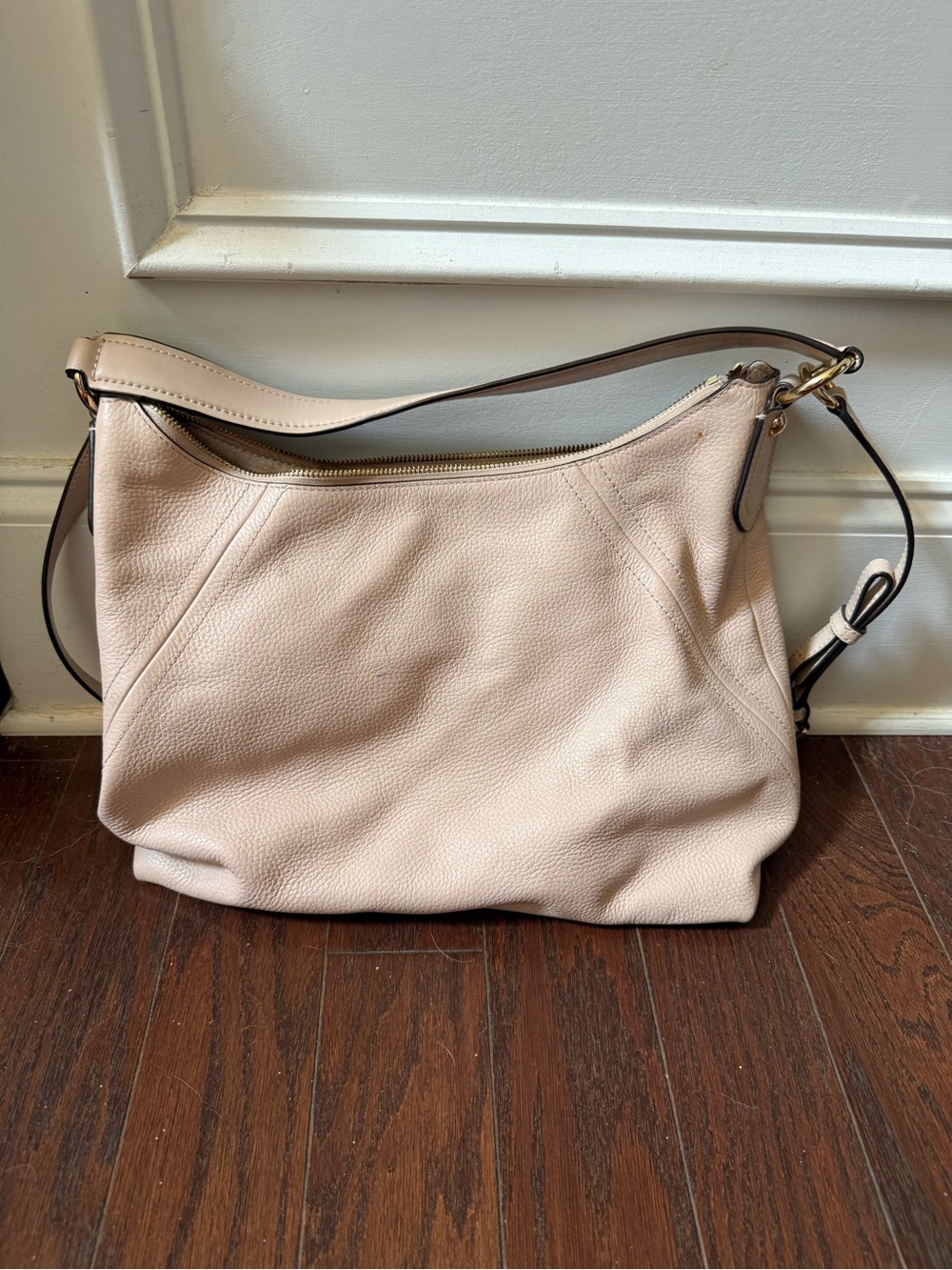 Michael Kors Soft Blush Pebbled Leather Shoulder Bag with Charm - Picture 2 of 4